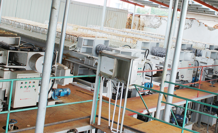 壓濾機(jī)使用現(xiàn)場(chǎng)